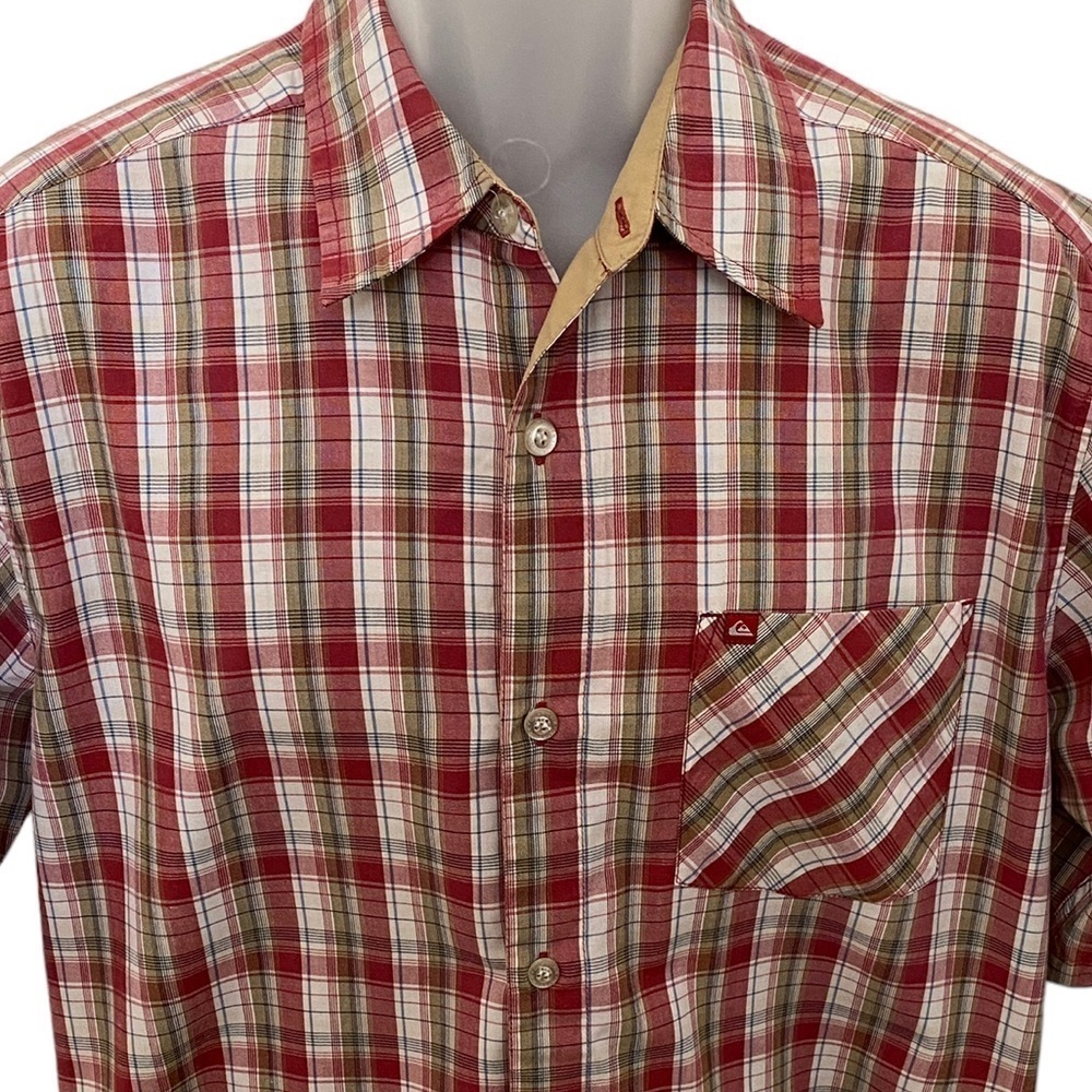 QUIKSILVER Red & Beige Plaid Short Sleeve Collared Shirt Men S/P Small - Picture 2 of 6